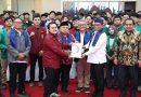 Dilantik, Ini Pesan Gubernur Banten Andra Soni Kepada Pengurus BEM PTMA Zona III
