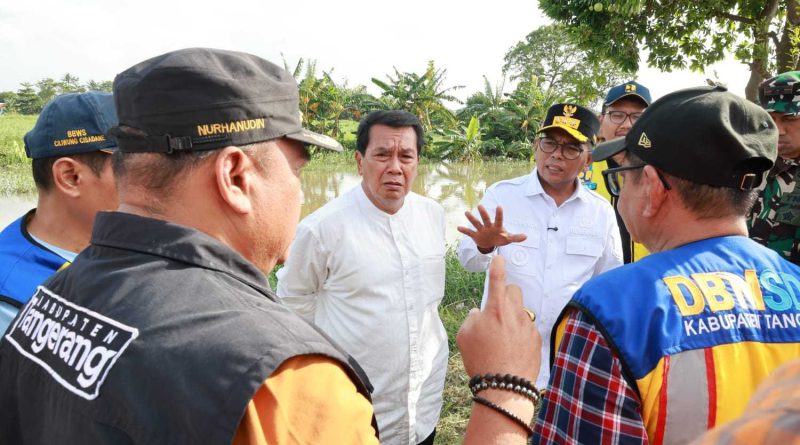 Bupati Tangerang Bersama Gubernur Banten Tinjau Banjir di Gelam Jaya Pasar Kemis