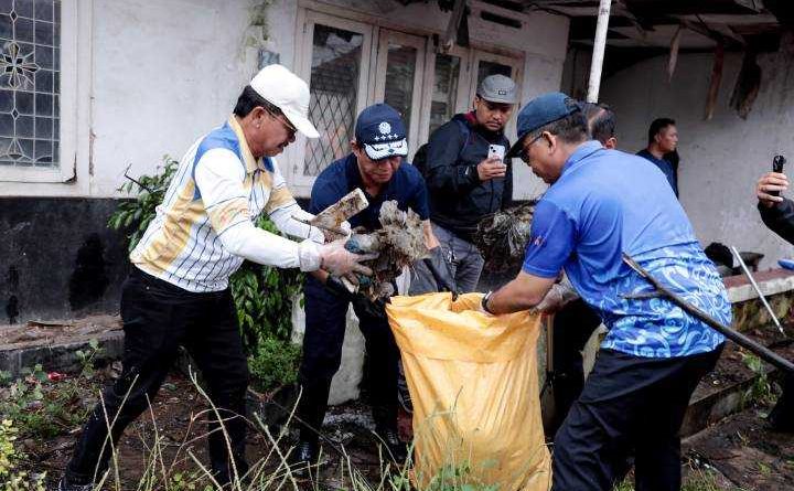 Kolaborasi Wujudkan ASRI, Kemen LH- Pemkot Tangerang dan TNI-Polri Gelar Aksi Bersih Massal