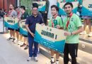 Andra Soni Melakukan Pertandingan Eksebisi bersama Ati Pramudji Pada Kejuaaraan Padel Piala Gubernur Banten