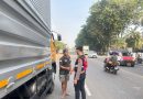 Sat Samapta Polres Serang Tertibkan Truk Sumbu 3 Parkir Liar di Jalur Serang-Jakarta