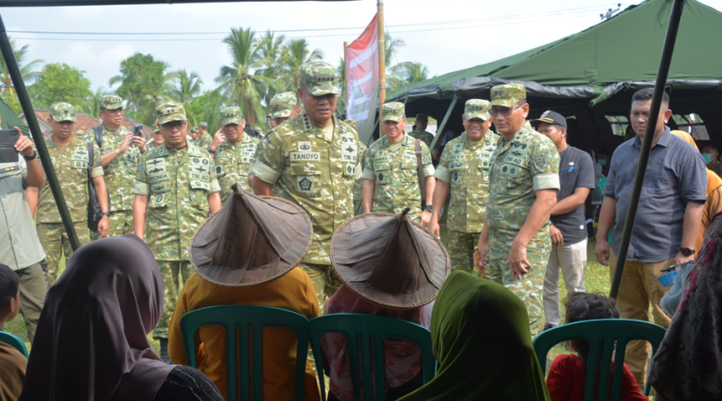 Wakil Panglima TNI Tinjau Karya Bakti TNI, KDMP dan Pembangunan Yonif TP 842/Badak Sakti di Cimanggu