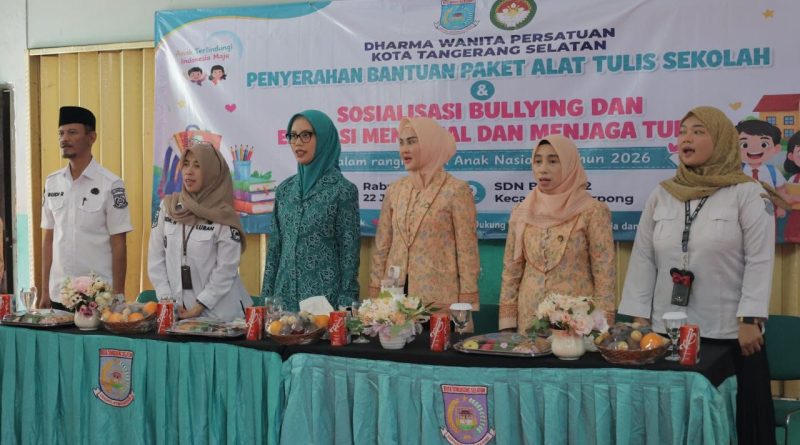 Peringati Hari Anak Nasional, DWP Tangsel Bagikan Ratusan Paket Alat Tulis dan Edukasi Siswa Cegah Bullying