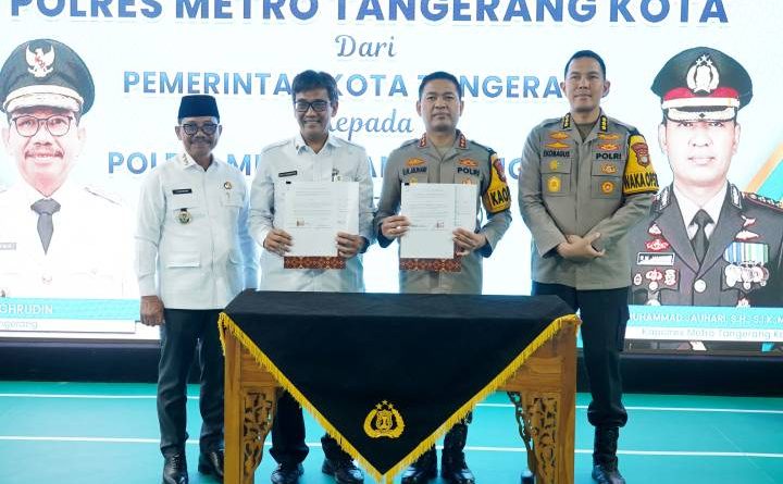 Perkuat Sinergi Pelayanan Publik, Pemkot Tangerang Serahkan Hibah Gedung Parkir Mako Polres Metro Tangerang Kota