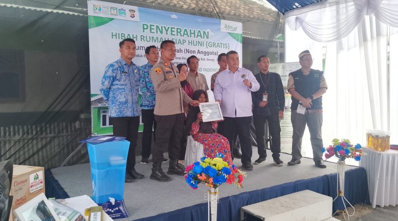 Polsek Carenang Resmikan Rumah Siap Huni Gratis ke-575, Wujud Kepedulian Polri kepada Masyarakat