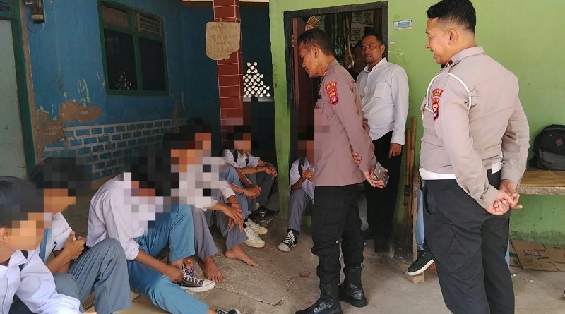 Cegah Tawuran Pelajar, Kapolsek Kragilan Pimpin Patroli dan Berikan Imbauan Kamtibmas